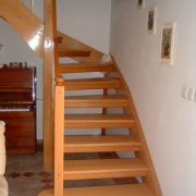 samonosilne stopnice 31